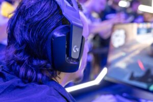 Logitech G733